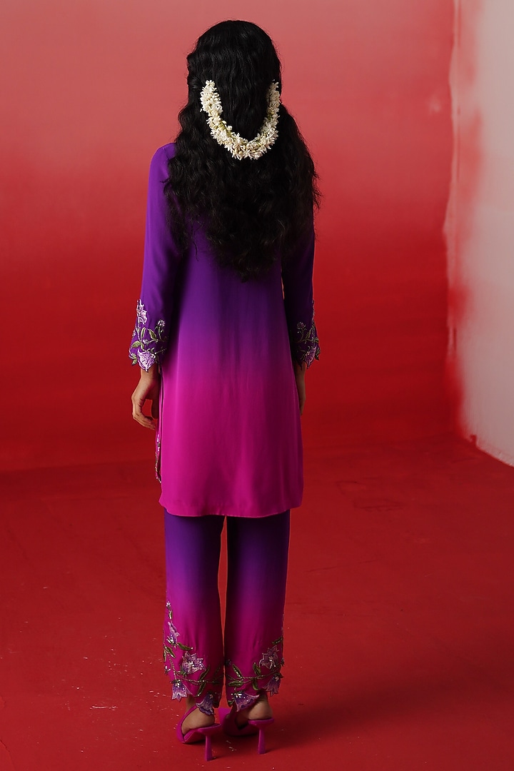Purple & Pink Ombre Crepe Floral Embroidered Kurta Set by Kavitha Gutta at Pernia's Pop Up Shop