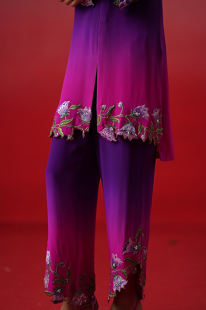 Purple & Pink Ombre Crepe Floral Embroidered Kurta Set by Kavitha Gutta at Pernia's Pop Up Shop