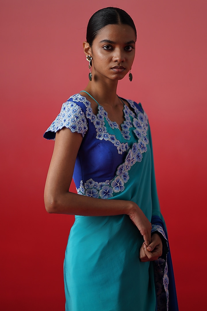 Turquoise & Deep Blue Ombre Crepe Floral Embroidered Wedding Saree Set by Kavitha Gutta at Pernia's Pop Up Shop