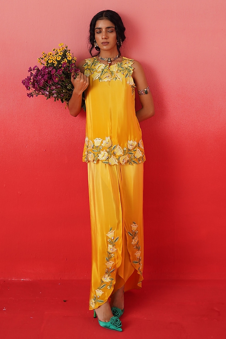Yellow Crepe Floral Embroidered Co-Ord Set by Kavitha Gutta at Pernia's Pop Up Shop