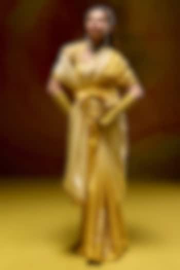 Yellow Ombre Modal Satin Banarasi Zari Applique Work Wedding Saree Set by Kavitha Gutta at Pernia's Pop Up Shop