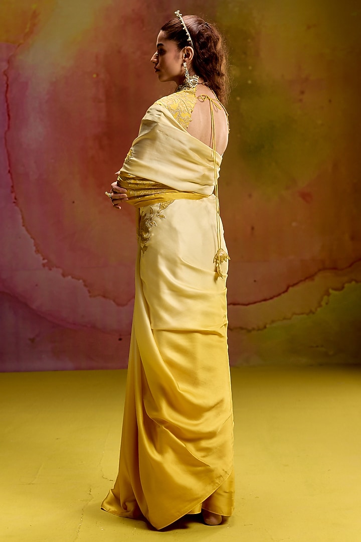 Yellow Ombre Modal Satin Banarasi Zari Applique Work Wedding Saree Set by Kavitha Gutta at Pernia's Pop Up Shop