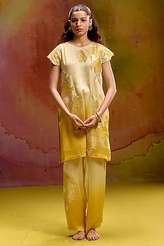 Yellow Modal Satin Banarasi Zari Applique Work Kurta Set by Kavitha Gutta