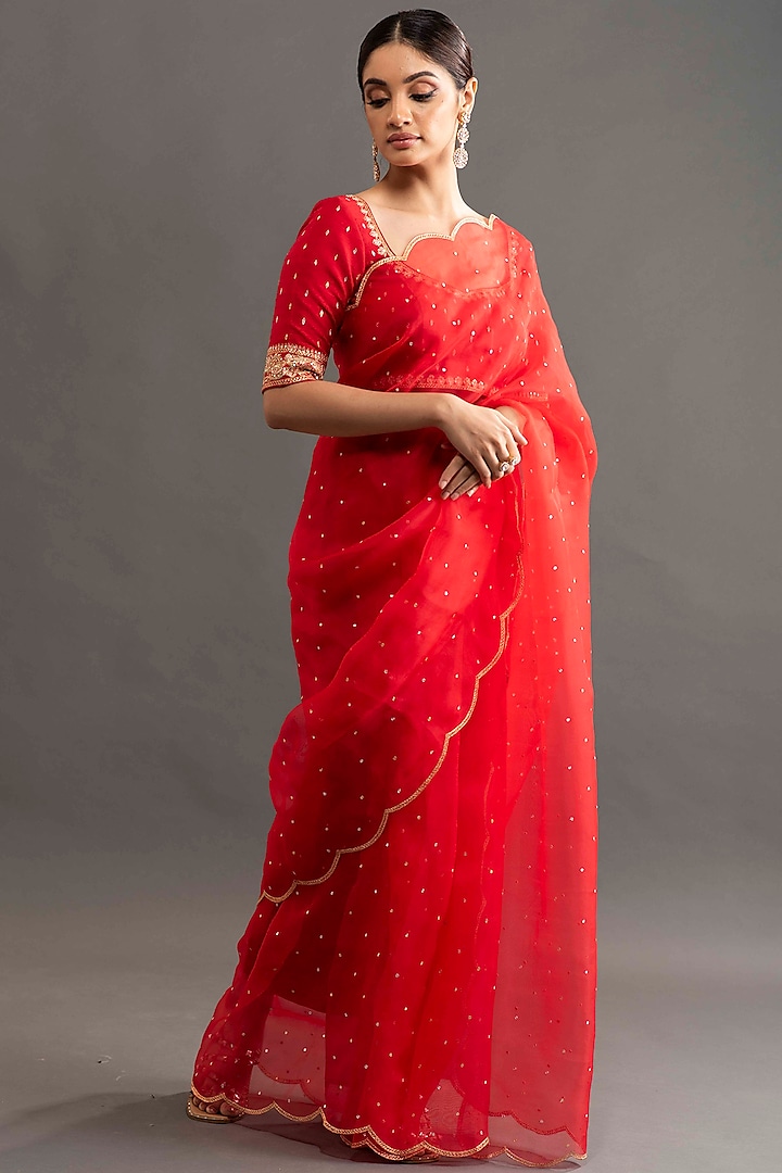 Red Organza Embroidered Saree Set by Kavitha Gutta at Pernia's Pop Up Shop