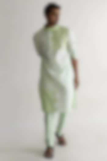 Mint Green Shaded Linen Kurta by Kaha