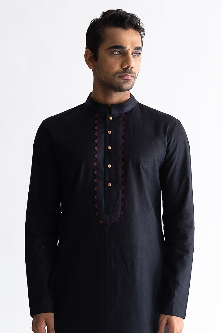 Black Linen Kurta by Kaha at Pernia's Pop Up Shop