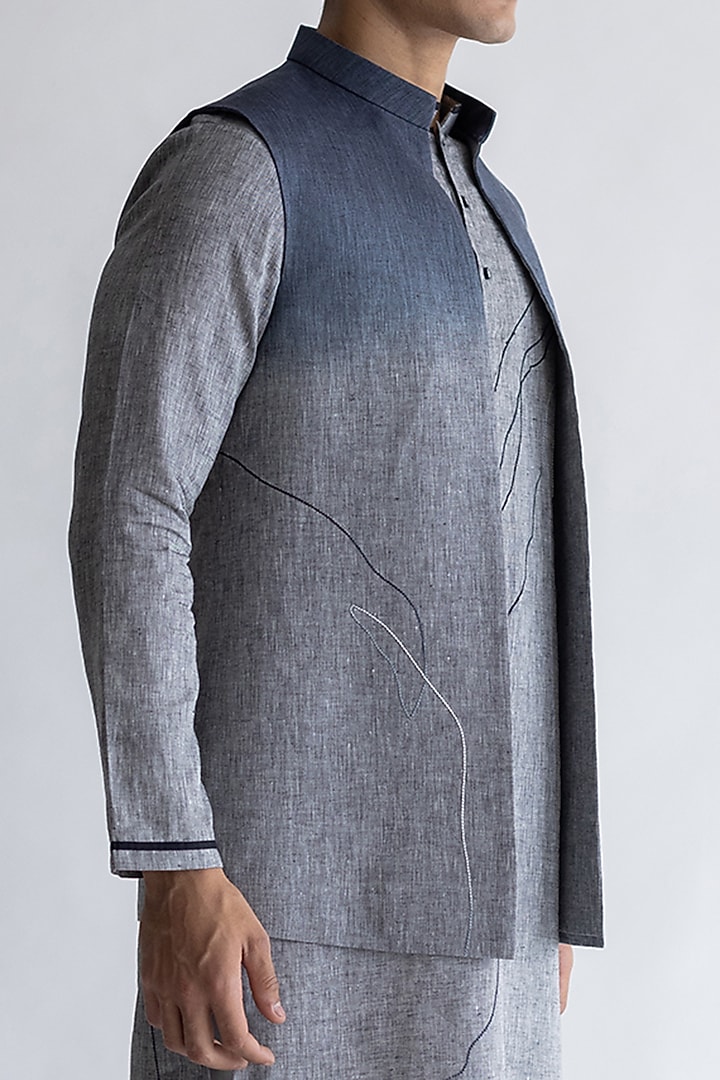 Grey Embroidered Bundi Jacket With Kurta Set by Kaha at Pernia's Pop Up Shop