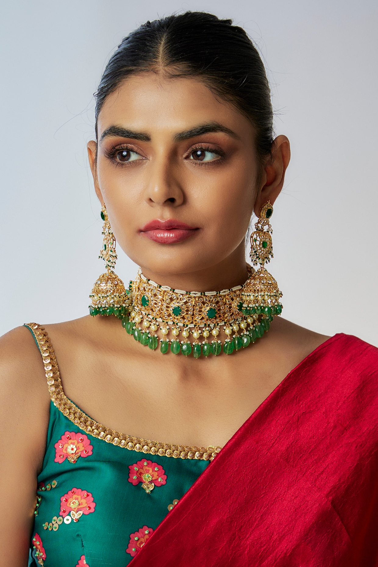 Chic Choker Necklace Designs To Pair With Sarees!! • South India Jewels |  Fashionable saree blouse designs, Saree blouse designs latest, Saree jacket  designs