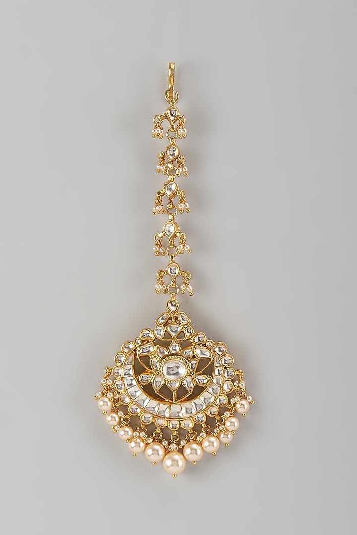 Gold Finish Kundan Polki Maangtikka In Sterling Silver by Kiara Luxe at Pernia's Pop Up Shop