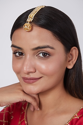 Gold Plated Maang Tikka With Kundan Polki by Kiara