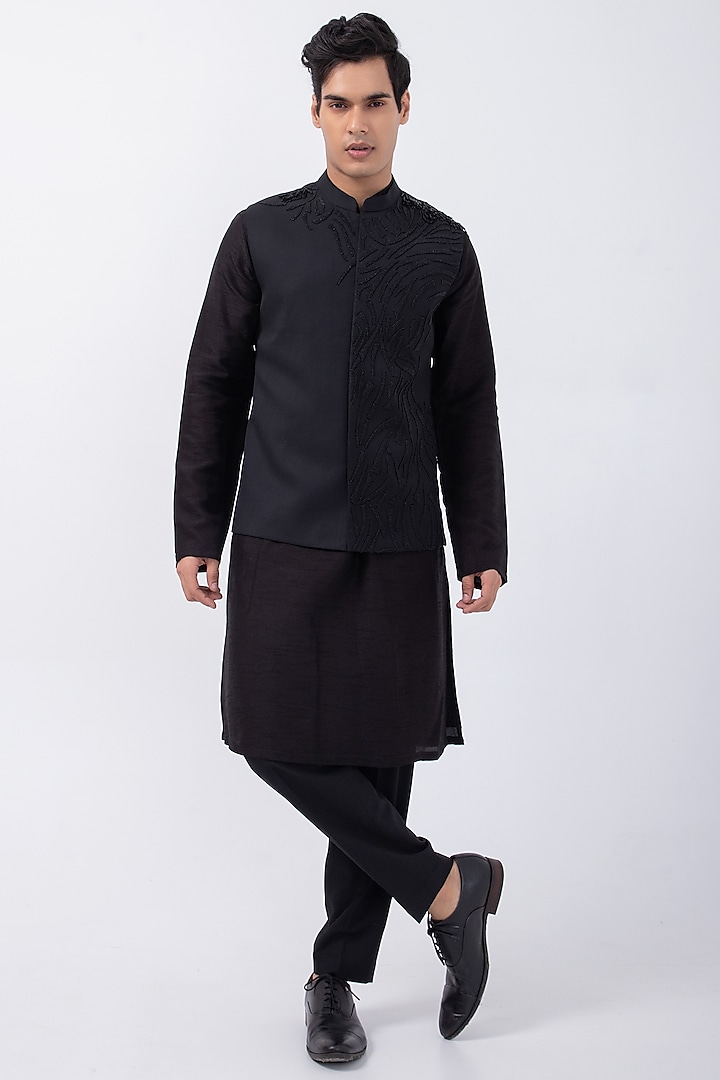 Black Suiting 3D Hand Embroidered Bundi Jacket Set by KAKA CALCUTTA at Pernia's Pop Up Shop