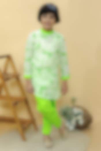 Green Cotton Hakoba Tie-Dye Kurta Set For Boys by KALP