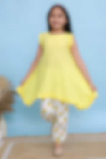 Lemon Yellow Cotton Floral Printed Kurta Set For Girls by KALP at Pernia's Pop Up Shop