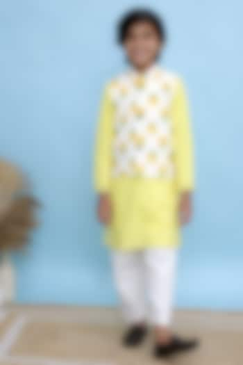 White Cotton Floral Printed Nehru Jacket Set For Boys by KALP at Pernia's Pop Up Shop