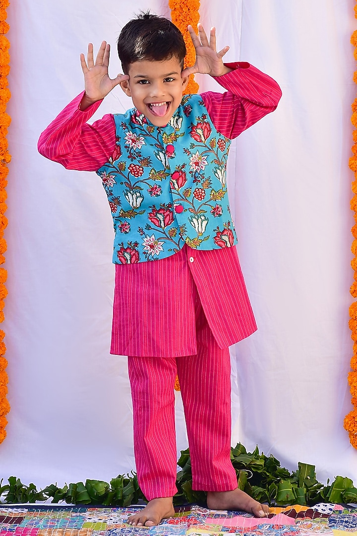 Pink Weaved Cotton Kurta Set With Bundi Jacket For Boys by KALP