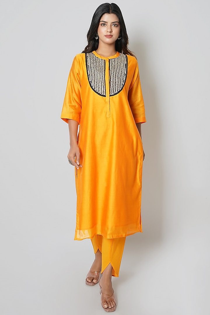 Yellow Embroidered Kurta Set by Kameez at Pernia's Pop Up Shop