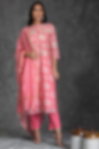 Pink Gota Patti Embroidered Kurta Set by Kameez