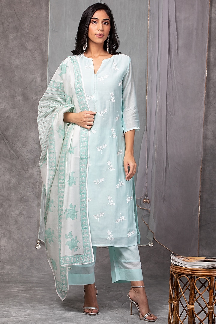 Sky Blue Floral Embroidered Kurta Set by Kameez at Pernia's Pop Up Shop