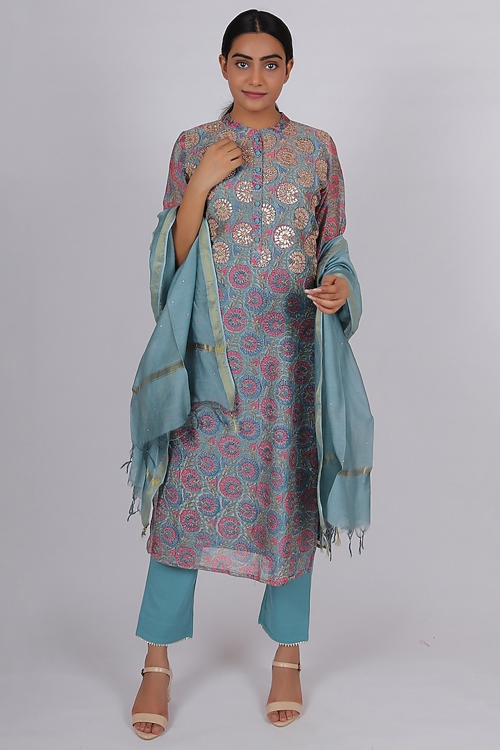 Blue Gota Patti Embroidered Kurta Set by Kameez at Pernia's Pop Up Shop