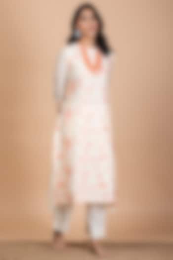 Cream Embroidered Kurta Set With Beaded Necklace by Kameez at Pernia's Pop Up Shop