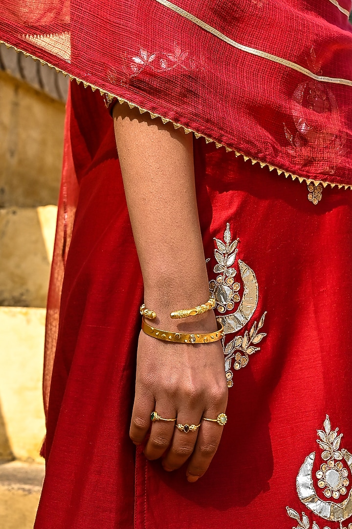 Cadmium Red Embroidered Kurta Set by Kameez at Pernia's Pop Up Shop