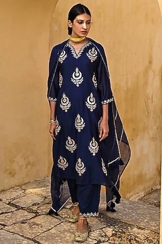 Navy Blue Embroidered Kurta Set by Kameez