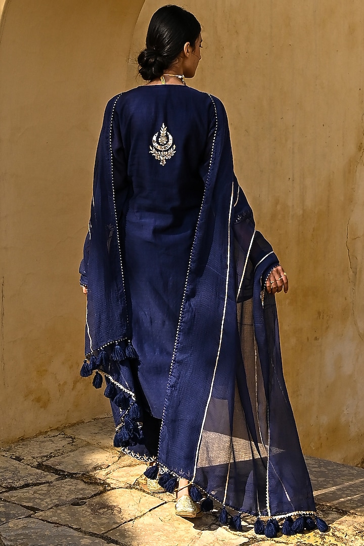 Navy Blue Embroidered Kurta Set by Kameez at Pernia's Pop Up Shop