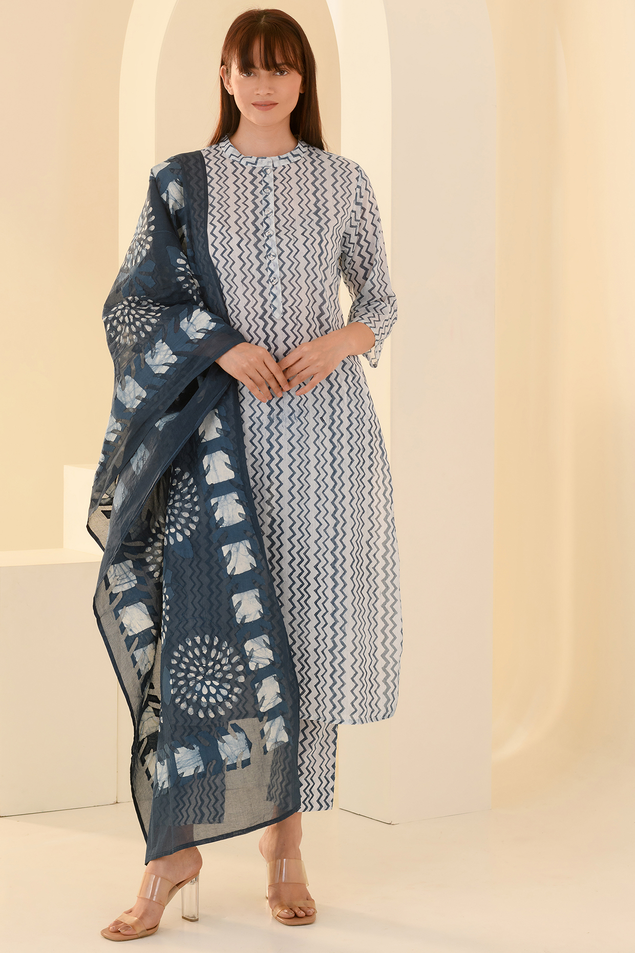 Blue Mulmul Hand Block Printed Kurta Set by Kameez at Pernia's Pop Up Shop