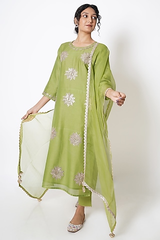 Olive Green Chanderi Floral Gota Embroidered Kurta Set by Kameez