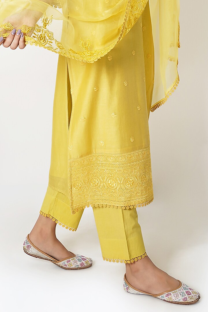 Corn Yellow Chanderi Floral Embroidered Kurta Set by Kameez at Pernia's Pop Up Shop