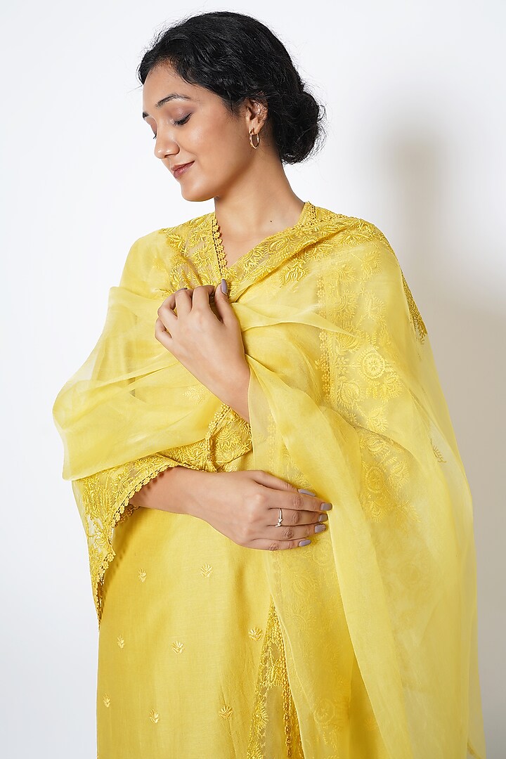 Corn Yellow Chanderi Floral Embroidered Kurta Set by Kameez at Pernia's Pop Up Shop