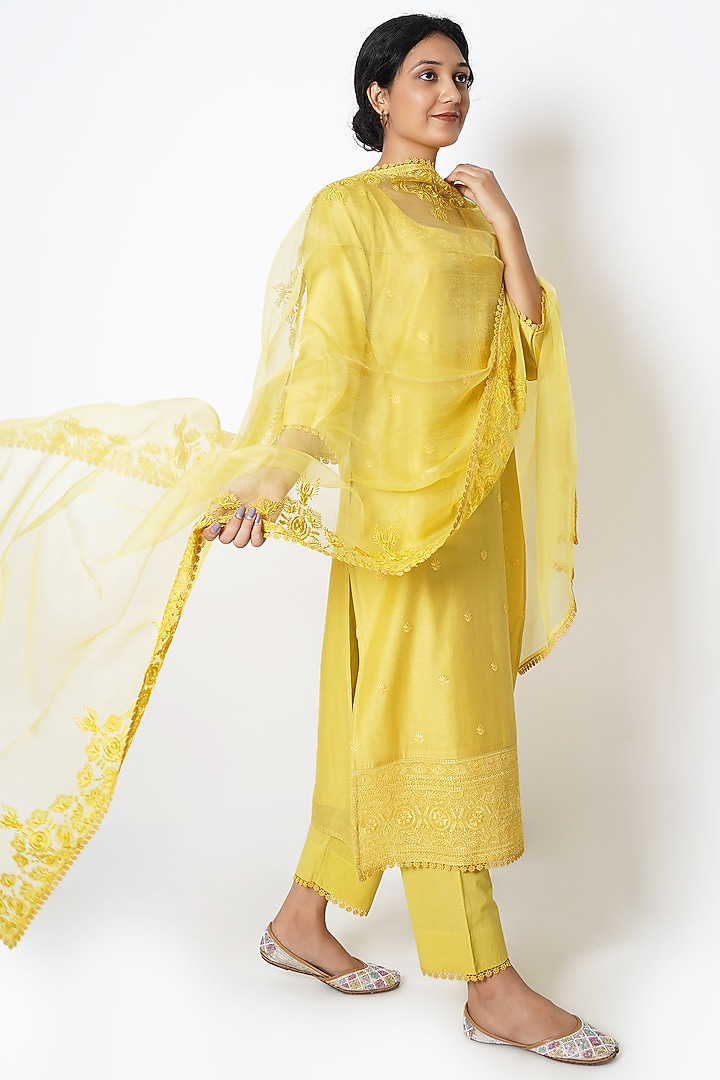Corn Yellow Chanderi Floral Embroidered Kurta Set by Kameez at Pernia's Pop Up Shop