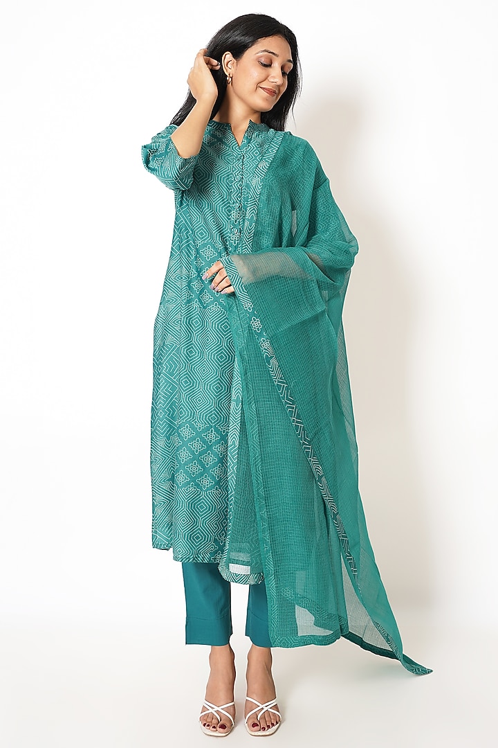 Teal Chanderi Floral Motif Printed Kurta Set by Kameez at Pernia's Pop Up Shop