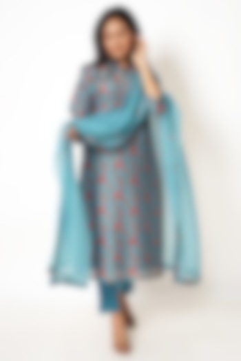 Blue Chanderi Digital Floral Printed Kurta Set by Kameez at Pernia's Pop Up Shop