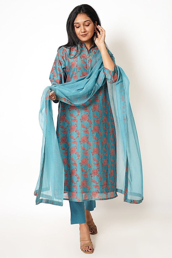 Blue Chanderi Digital Floral Printed Kurta Set by Kameez at Pernia's Pop Up Shop