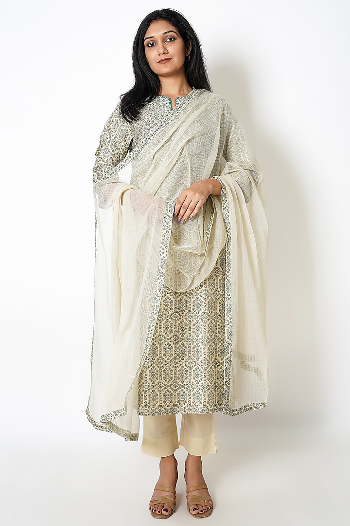 Ivory Chanderi Digital Floral Printed Kurta Set by Kameez at Pernia's Pop Up Shop