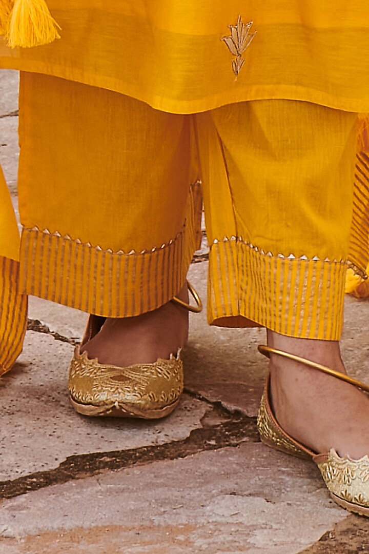 Mustard Embroidered Kurta Set by Kameez at Pernia's Pop Up Shop