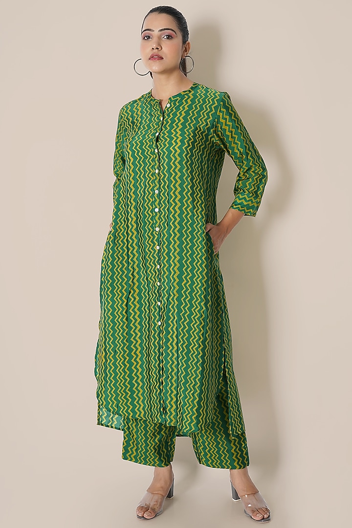 Green Printed Kurta Set Design by Kameez at Pernia's Pop Up Shop 2024