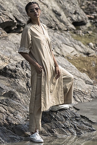 Beige Hand Embroidered Kurta Set by Kavana