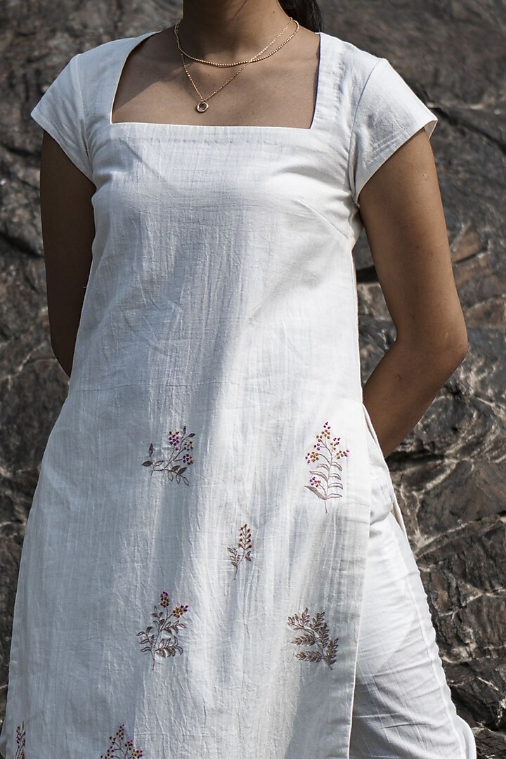 White Aari Hand Embroidered Kurta Set by Kavana at Pernia's Pop Up Shop