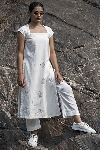White Hand Embroidered Kurta by Kavana