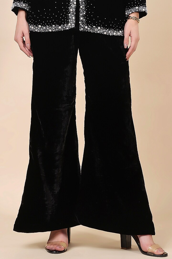 Black Viscose Velvet Hand Embroidered Co-Ord Set by Kanchi Khurana Couture at Pernia's Pop Up Shop