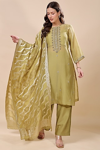 Green Silk Organza Hand Embroidered Kurta Set by Kanchi Khurana Couture
