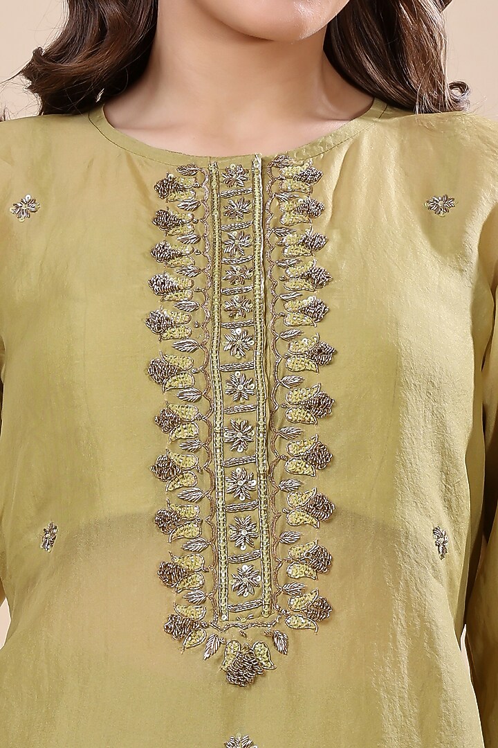 Green Silk Organza Hand Embroidered Kurta Set by Kanchi Khurana Couture at Pernia's Pop Up Shop