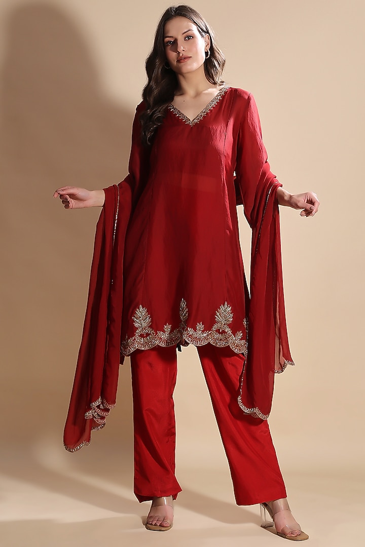 Maroon Silk Organza Hand Embroidered Kurta Set by Kanchi Khurana Couture at Pernia's Pop Up Shop