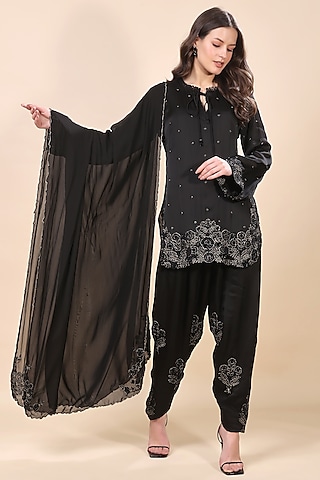 Black Satin Organza Hand Embroidered Kurta Set by Kanchi Khurana Couture