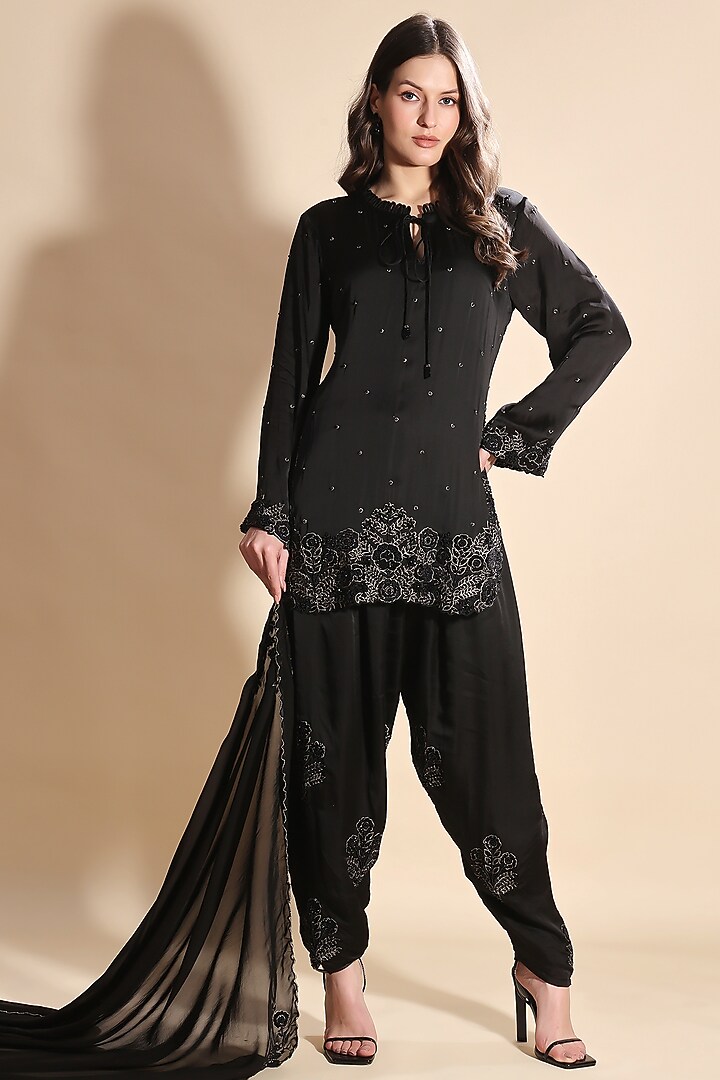 Black Satin Organza Hand Embroidered Kurta Set by Kanchi Khurana Couture at Pernia's Pop Up Shop