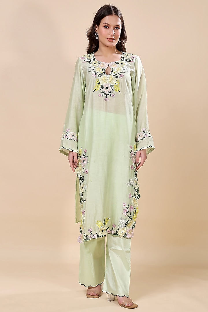 Green Chanderi Hand Embroidered Kurta Set by Kanchi Khurana Couture at Pernia's Pop Up Shop