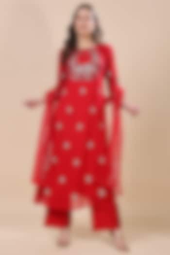 Red Georgette Hand Embroidered Kurta Set by Kanchi Khurana Couture at Pernia's Pop Up Shop