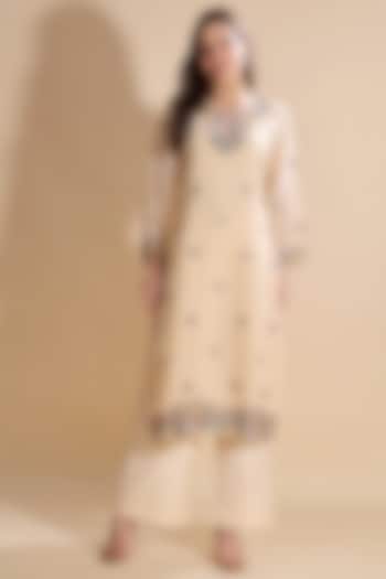 Cream Silk Organza Hand Embroidered Kurta Set by Kanchi Khurana Couture at Pernia's Pop Up Shop